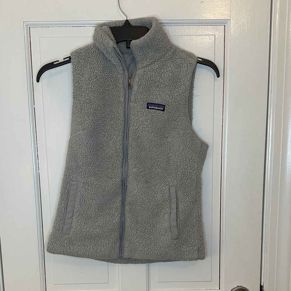 Patagonia Las Gatos Light Gray Fleece Full Zip‎ Vest size M EUC